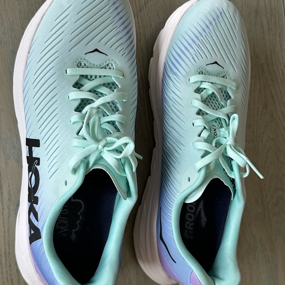 Hoka Women's Running Sneakers 9.5 - Picture 5 of 10
